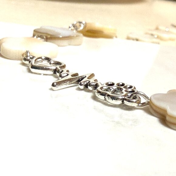 Mother of Pearl Flower Beaded Short Necklace + Paw Print Heart Beat Pendant - Picture 7 of 13